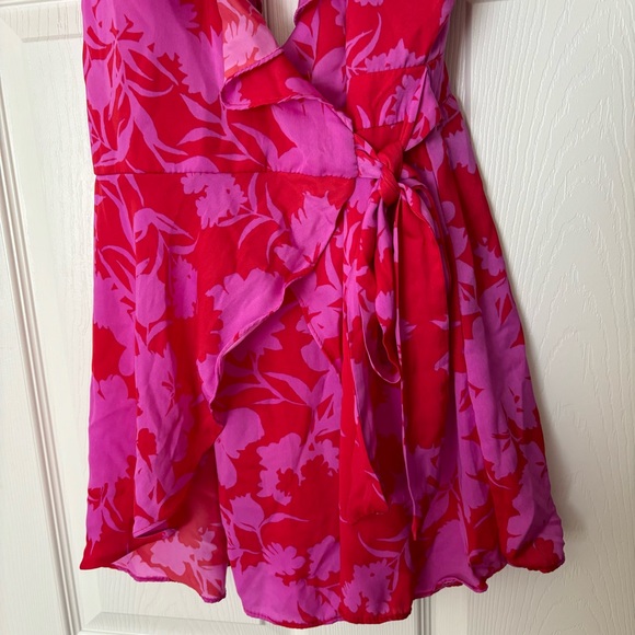DO+BE Floral Wrap Open Back Romper Pink/Red Size M - Picture 6 of 16